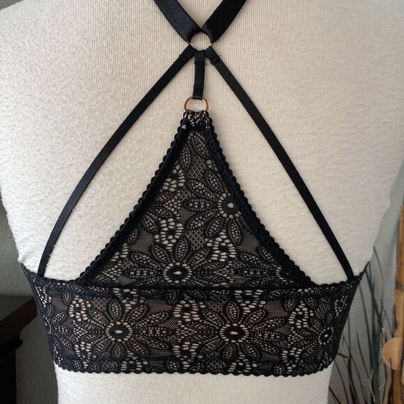 Victoria’s Secret Very Sexy black lace plunge bra size 32DDD - Picture 4 of 11